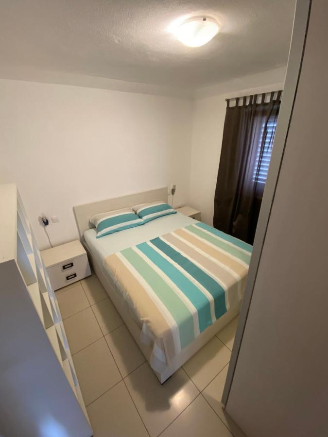 Apartments Kristina 米欧纳 外观 照片