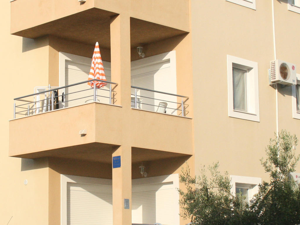 Apartments Kristina 米欧纳 外观 照片