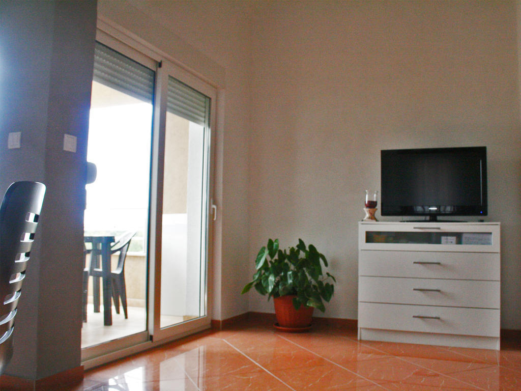 Apartments Kristina 米欧纳 客房 照片